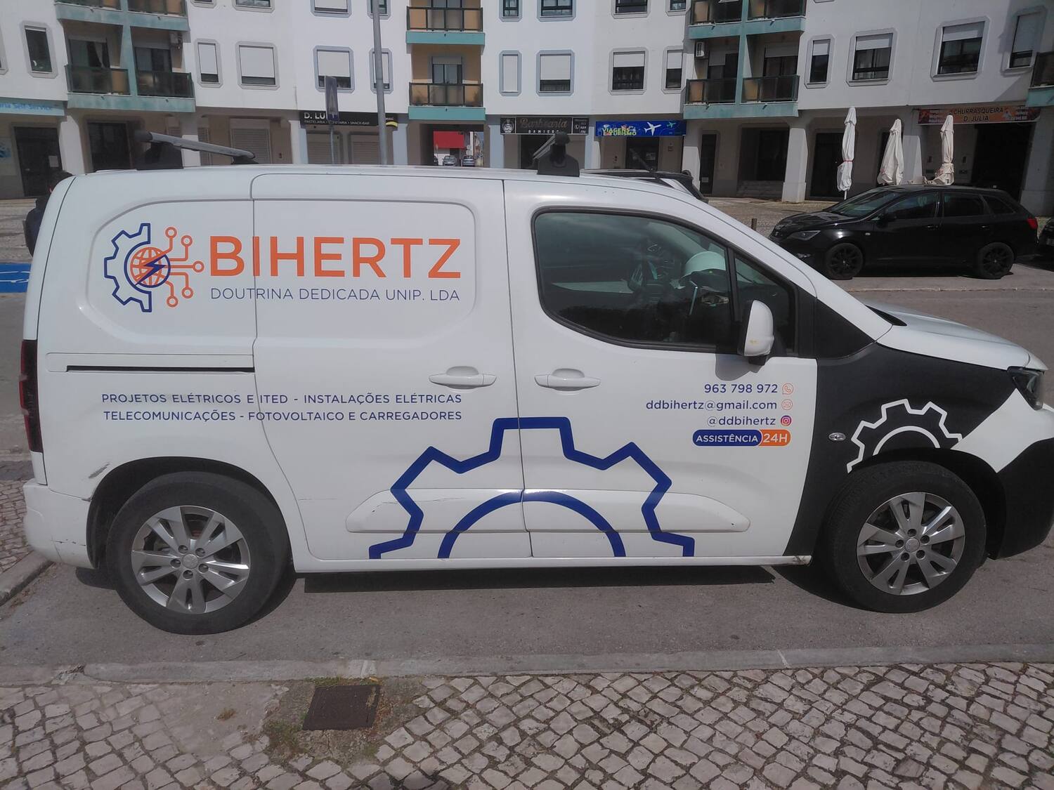 Carrinha de assistência da Bihertz na Grande Lisboa
